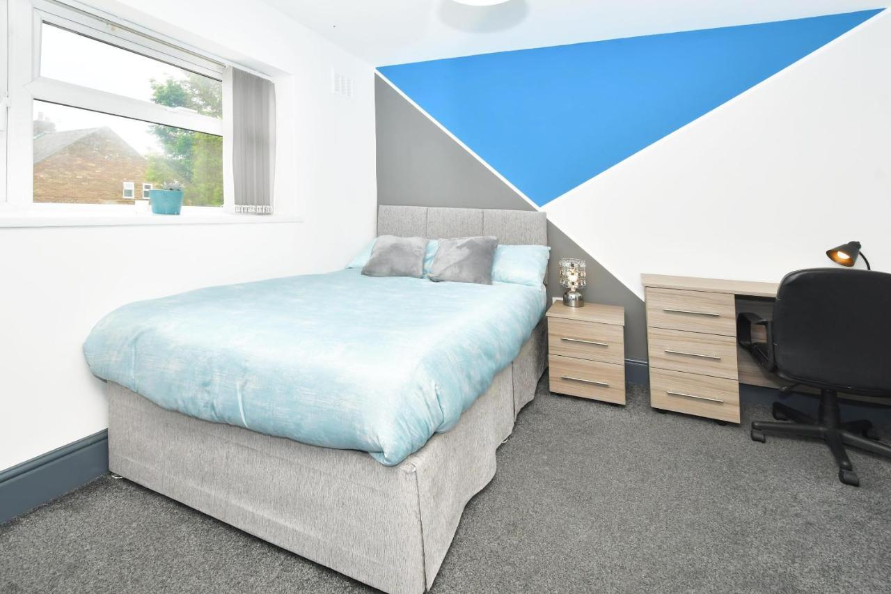 Townhouse @ Chiltern Place Newcastle Under Lyme Silverdale  Exteriör bild