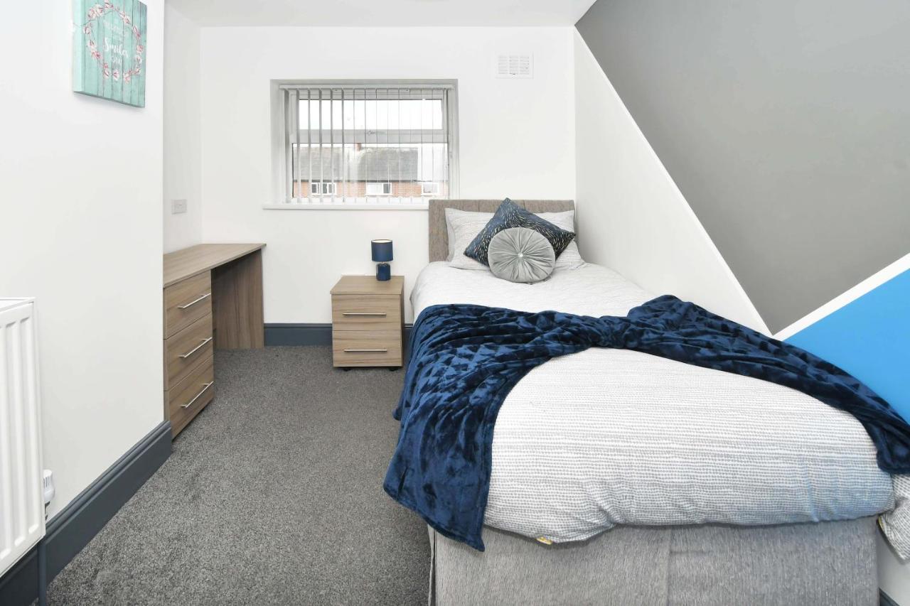 Townhouse @ Chiltern Place Newcastle Under Lyme Silverdale  Exteriör bild