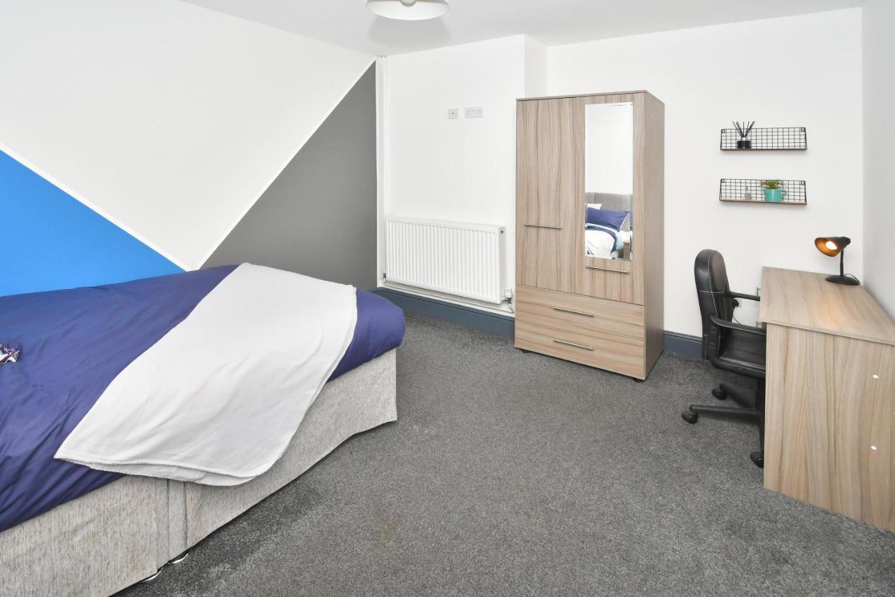 Townhouse @ Chiltern Place Newcastle Under Lyme Silverdale  Exteriör bild