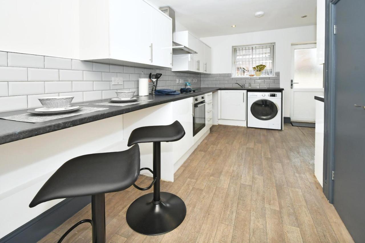 Townhouse @ Chiltern Place Newcastle Under Lyme Silverdale  Exteriör bild