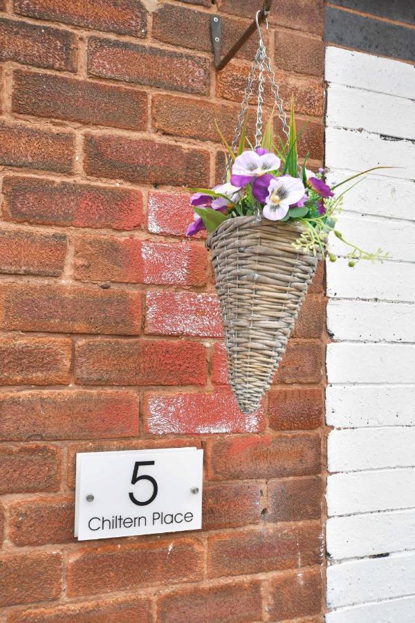 Townhouse @ Chiltern Place Newcastle Under Lyme Silverdale  Exteriör bild